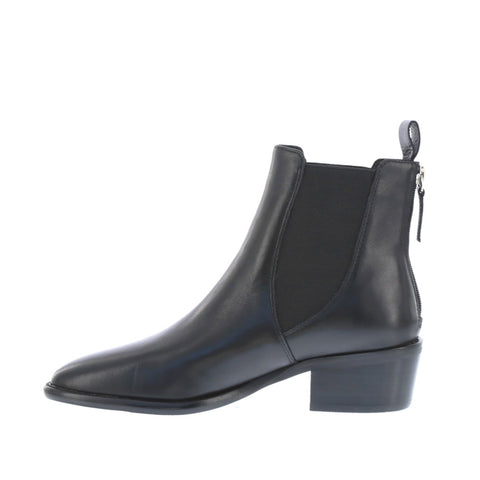 EOS 'Ila' / Black