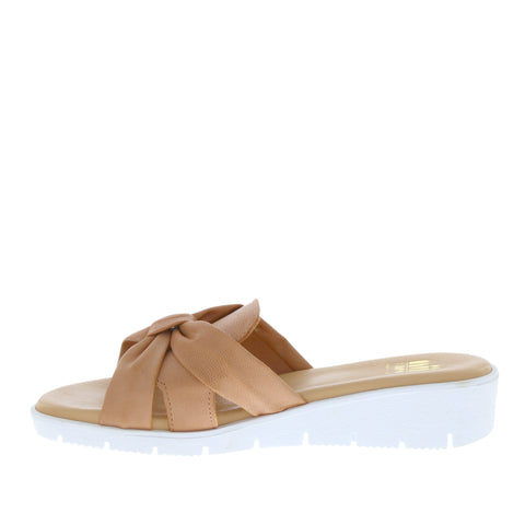 Nu by Neo 'Emma' / Maquillaje